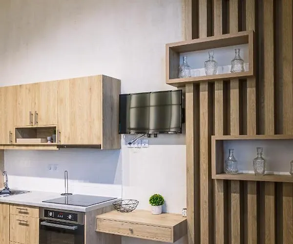 Remezzo Luxury Корони