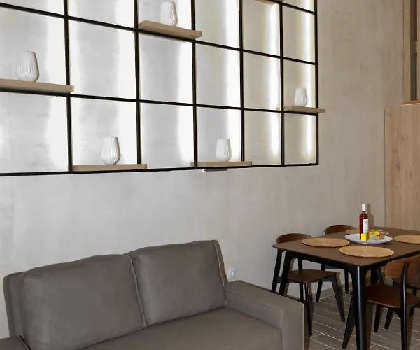 Апартаменты Remezzo Luxury Корони