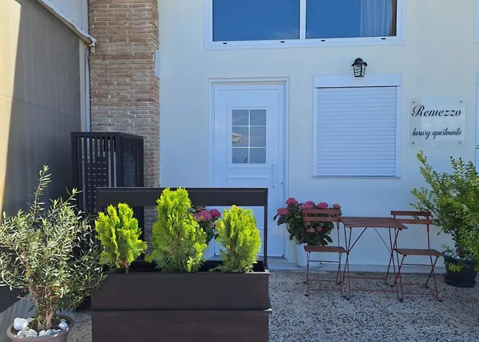 Remezzo Luxury Апартаменты *